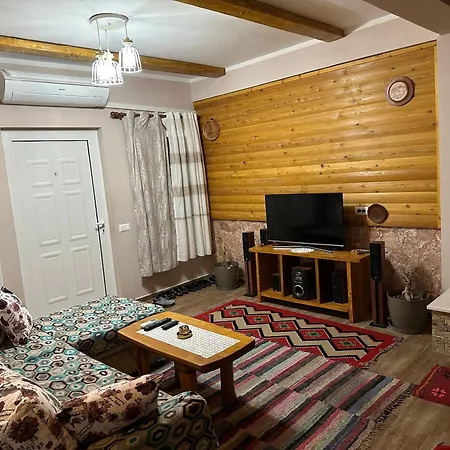 Bujtina Shqau * Elbasan
